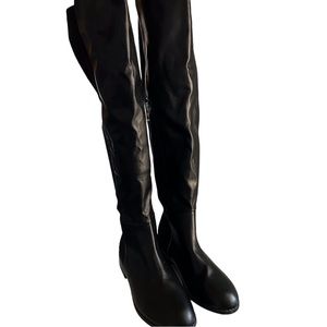 Catherine Malandrino Aminoh Tall Boots Size 7 NEW, Pull on with lower zip.